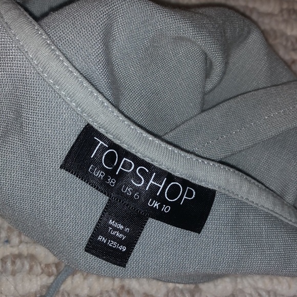 Crop top - Picture 2 of 3